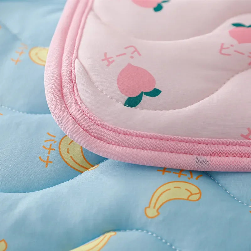 Petit tapis rafraîchissant pour animaux de compagnie, tapis rafraîchissant en soie glacée pour l'été, tapis de chenil pour hamster, tapis rafraîchissant pour cochon d'Inde, chinchilla, lapin et petits animaux de compagnie.